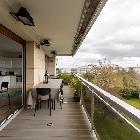 De Luxe, St Germain En Laye, Neuf Appartement *